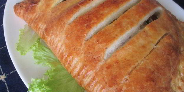 рыбный штрудель из творожного теста