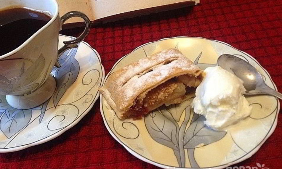 Рецепт штруделя с грушей и яблоком