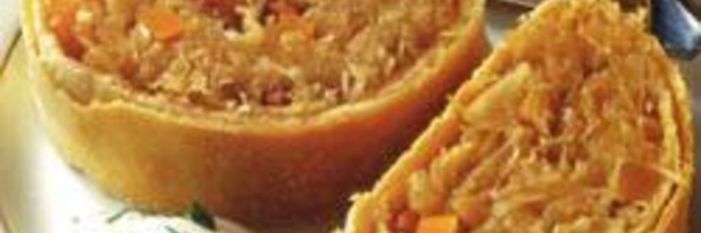 Штрудель с квашеной капустой