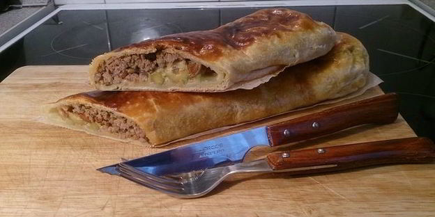 штрудель с мясом