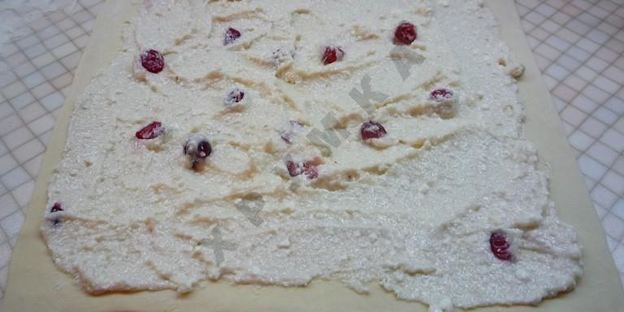 штрудель с творожной начинкой из слоеного теста