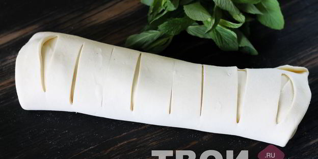 штрудель с вишней