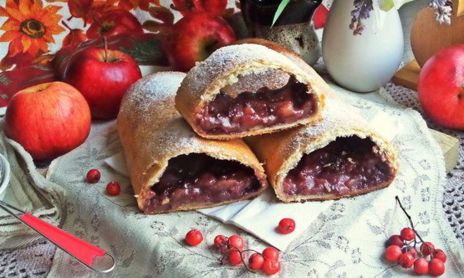 Рецепт штруделя с яблоками и голубикой
