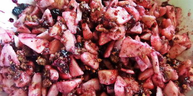 штрудель с яблоками и голубикой