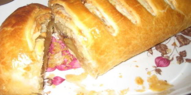 штрудель с яблоками и изюмом