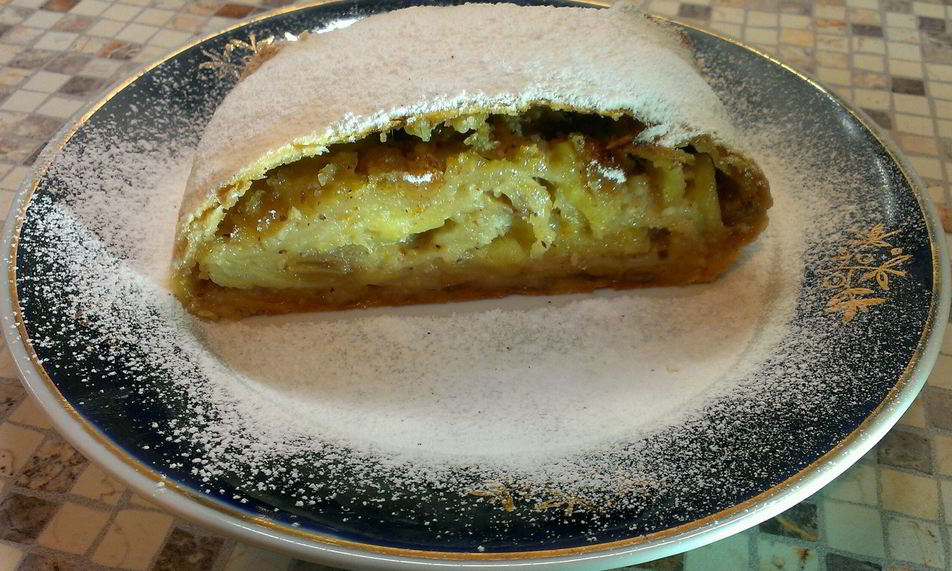 Рецепт штруделя с яблоками и корицей