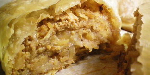 штрудель с яблоками и орехами