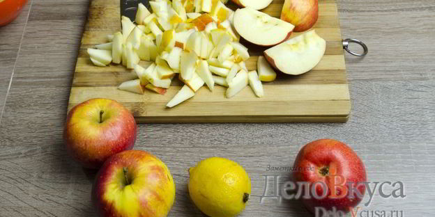 штрудель с яблоками, изюмом и грецкими орехами