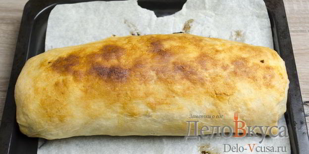 штрудель с яблоками, изюмом и грецкими орехами