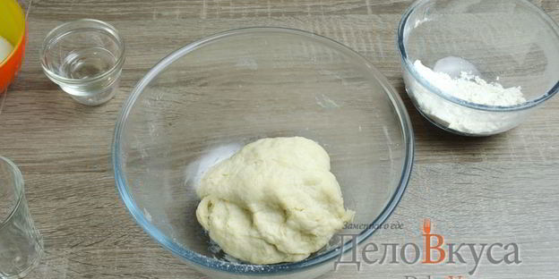 штрудель с яблоками, изюмом и грецкими орехами