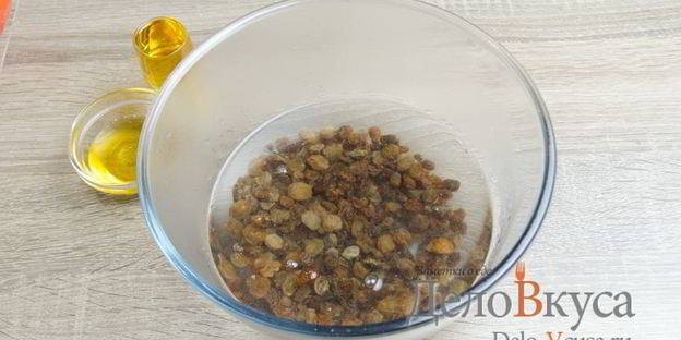 штрудель с яблоками, изюмом и грецкими орехами