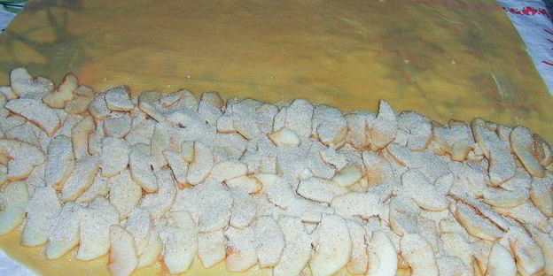 штрудель с яблоками