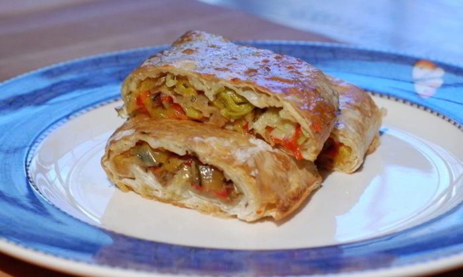 Рецепт штруделя с запеченным красным перцем и луком-пореем