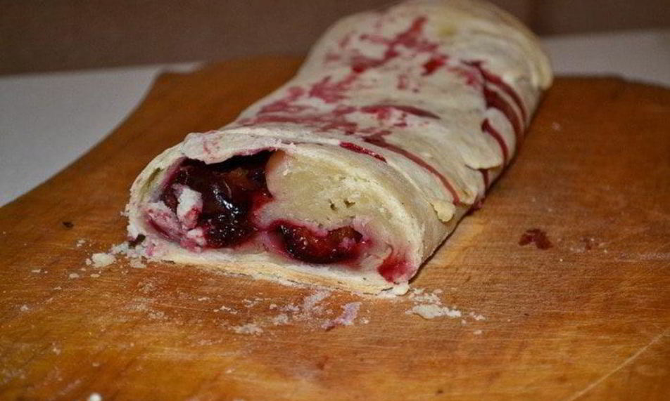 Рецепт штруделя со сливой