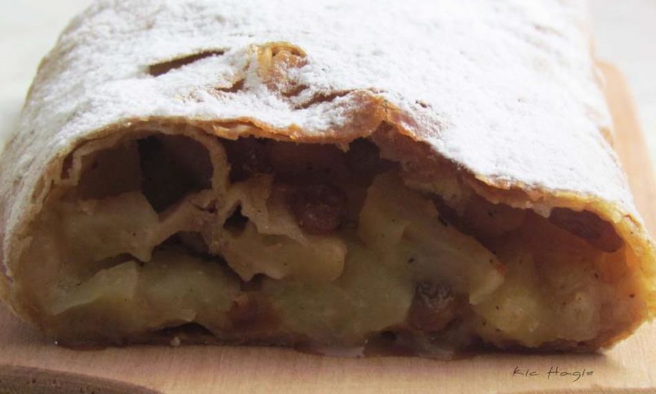 Рецепт цельнозернового яблочного штруделя