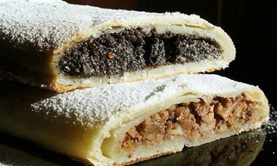 Рецепт творожного штруделя с двумя начинками