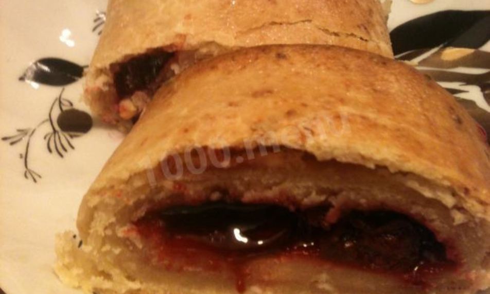 Рецепт творожного штруделя с вишней