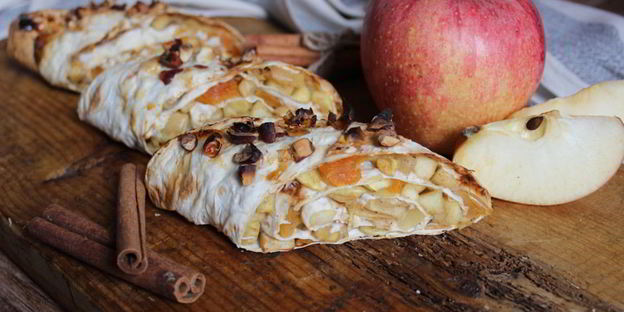 яблочный штрудель из лаваша