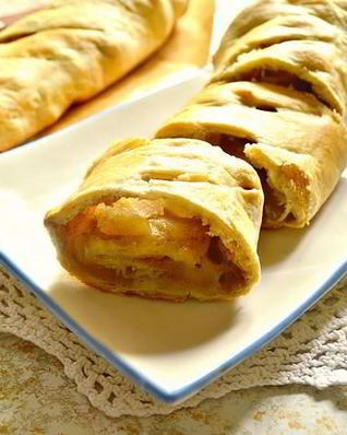 Яблочный штрудель из слоеного бездрожжевого теста