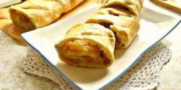 яблочный штрудель из слоеного бездрожжевого теста