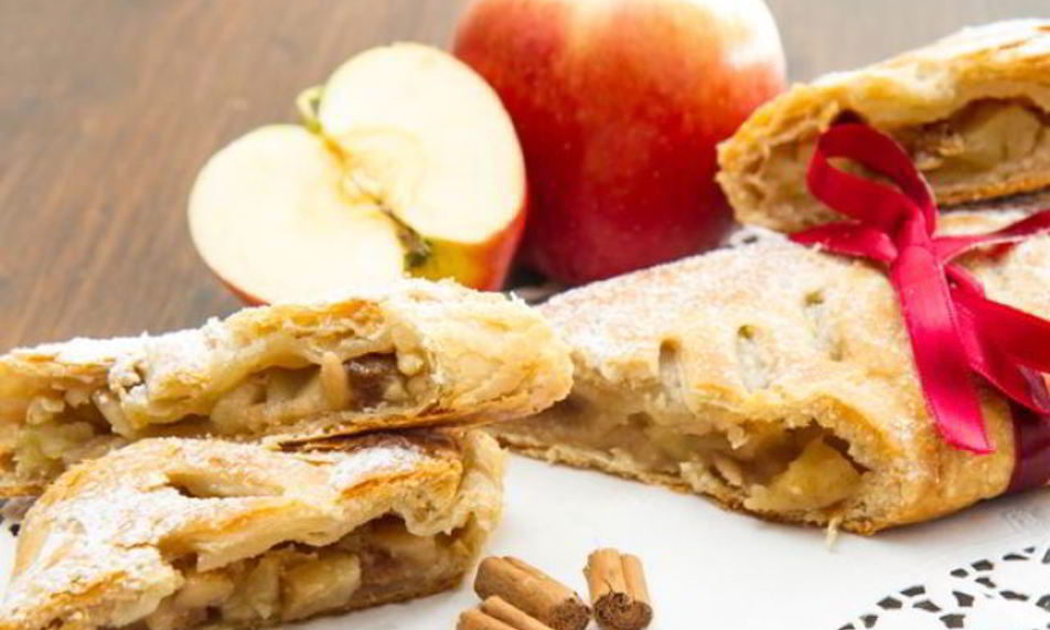 Рецепт яблочного штруделя с миндалем