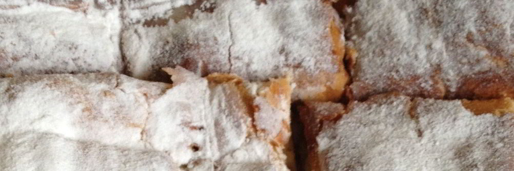 Яблочный штрудель с орехами