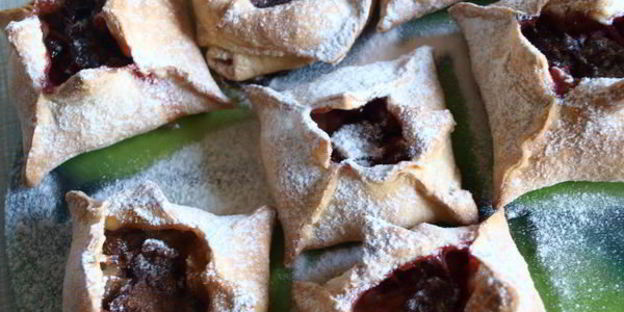 слойки с грушей и шоколадом