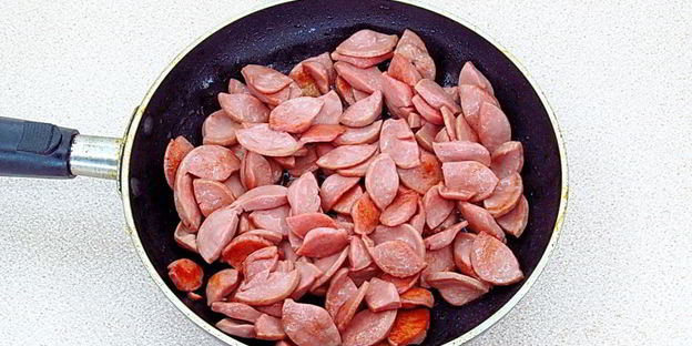 слойки с сосисками