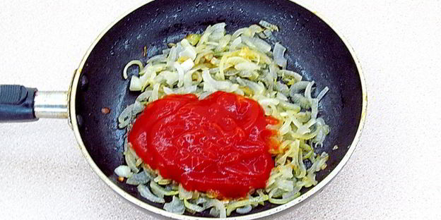 слойки с сосисками