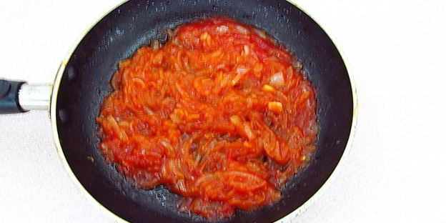 слойки с сосисками