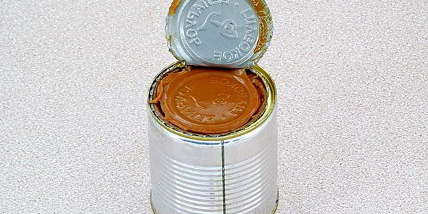 слойки с вареной сгущенкой и орехами