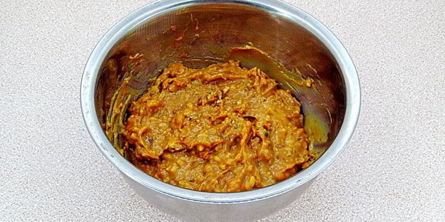 слойки с вареной сгущенкой и орехами