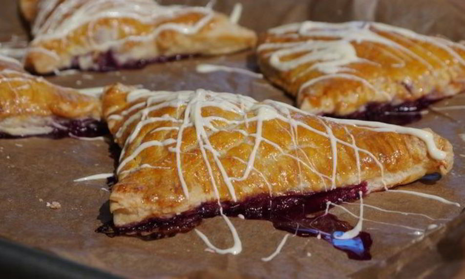 Рецепт слоек с вишней и белым шоколадом