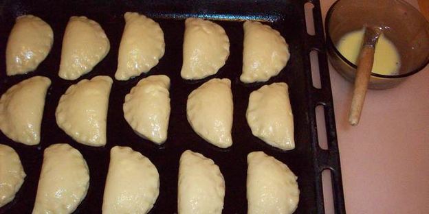 мои сочни из рассольного теста