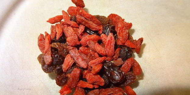 сырники по-восточному с ягодами годжи и корицей