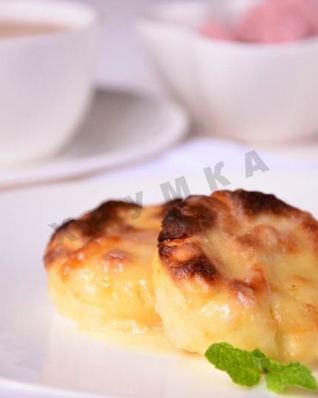 Сырники с кокосовой стружкой и сгущенным молоком