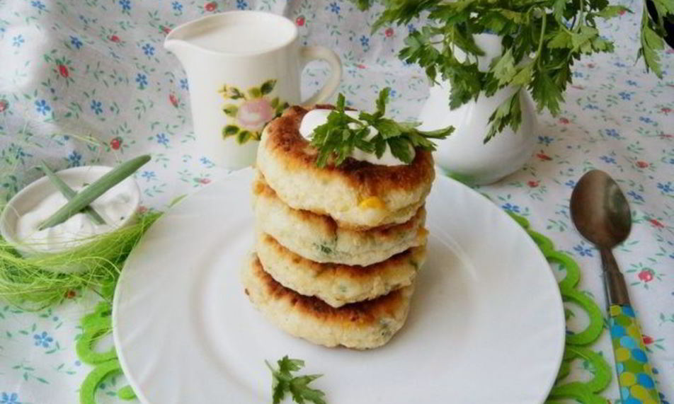 Рецепт сырников закусочных с кукурузой