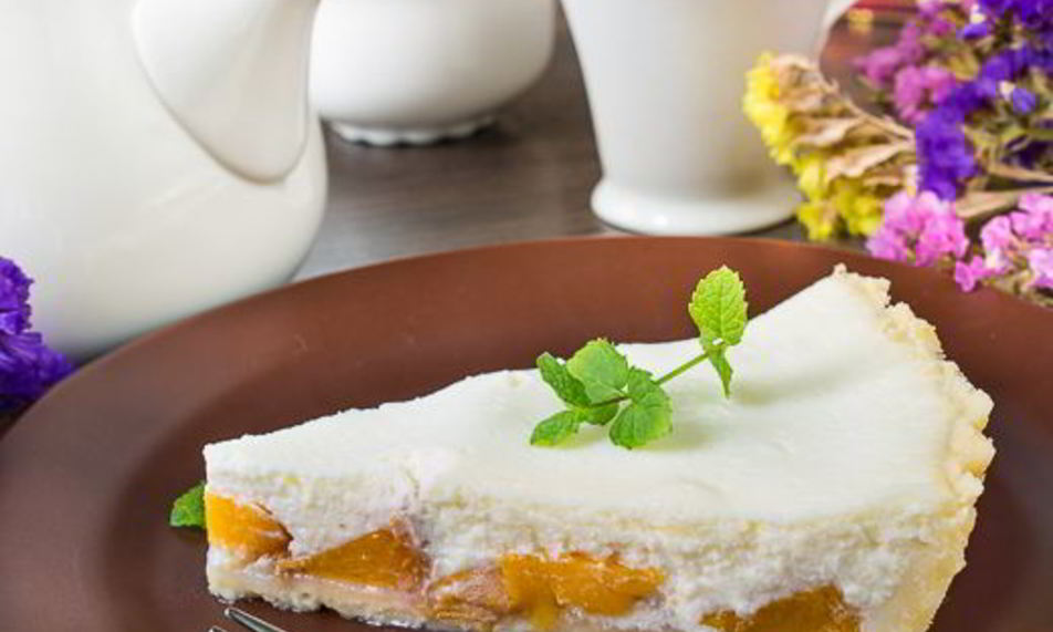 Рецепт творожника с персиками