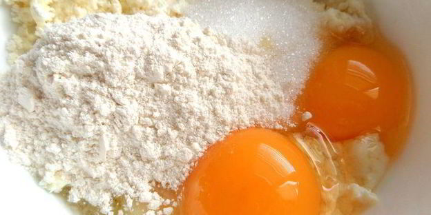 творожники с сухофруктами