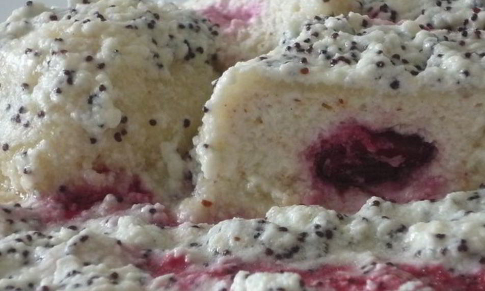 Рецепт творожников в сметанно-маковом соусе