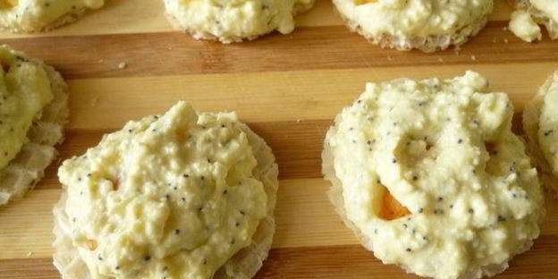 вафельные сырники с абрикосами