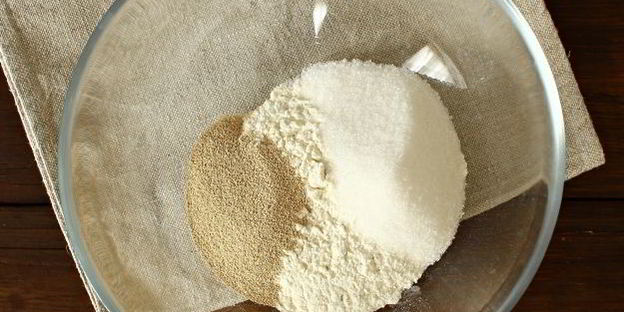 быстрое дрожжевое тесто на воде на пирожки