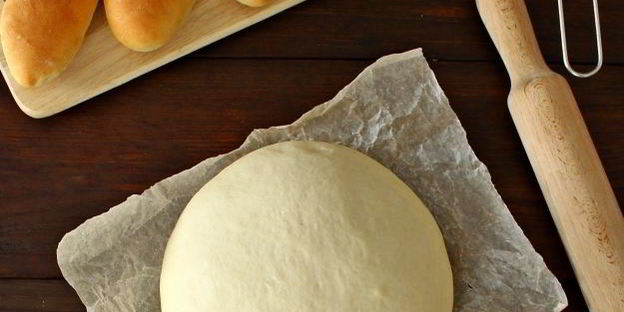 быстрое дрожжевое тесто на воде на пирожки