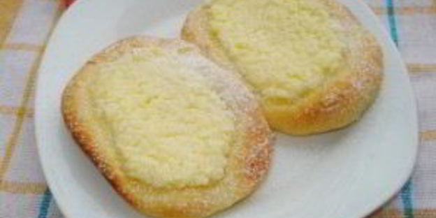 дрожжевое тесто с творогом в духовке