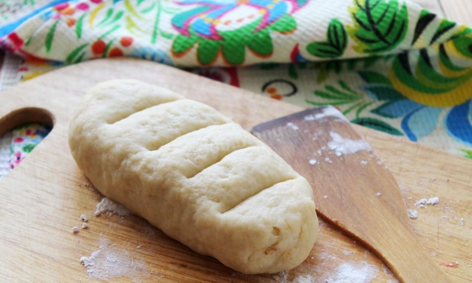 Рецепт сметанного теста для пирога без яиц