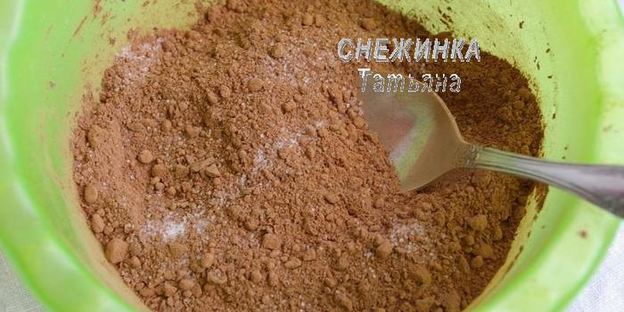 бархатный шоколадный торт с черносливом без масла