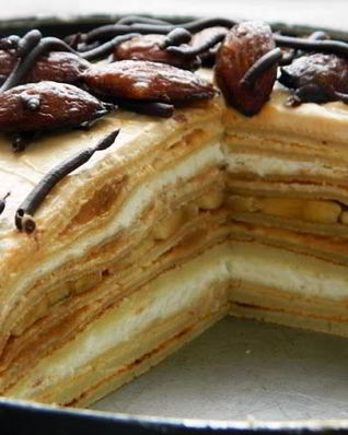 Блинный торт с вареной сгущенкой