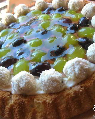 Итальянский бисквит с виноградом