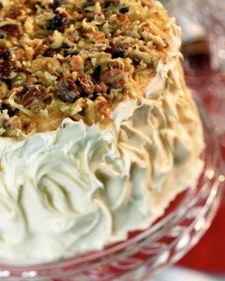 Картофельный торт со сметанным кремом и миндалем