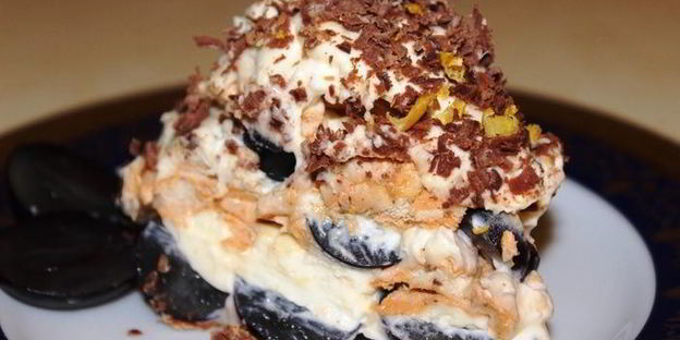 меренговый торт с маскарпоне и виноградом